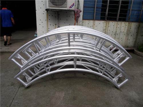 Arch Roof Truss System